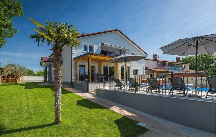 Ferienhaus für 13 Personen, mit Pool - 1