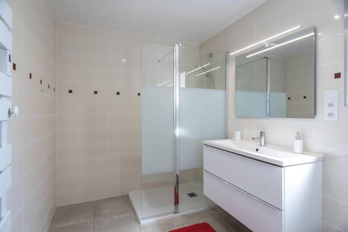 Gîte pour 6 personnes, avec jardin ainsi que piscine et vue, animaux acceptés à Saint-Génis-des-Fontaines - 4