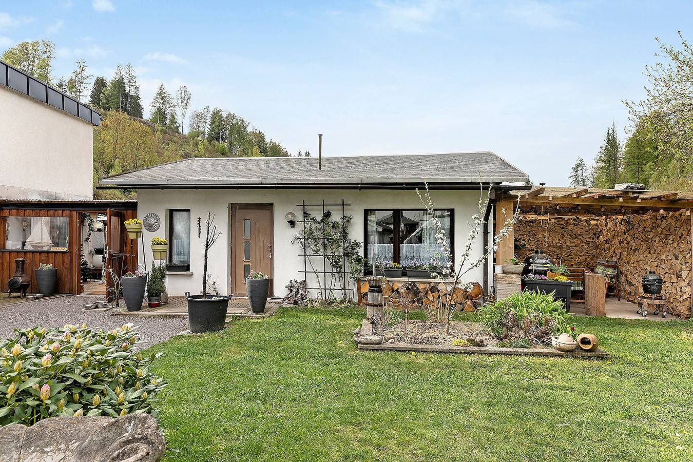 Holiday Home 'Rosenberg' with Mountain View, Private Terrace and Wi-Fi in Katzhütte, Rennsteig