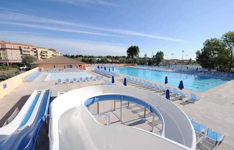 Camping pour 6 personnes, avec Terrasse ainsi que Bassin pour enfant et Piscine dans Port Camargue - 2