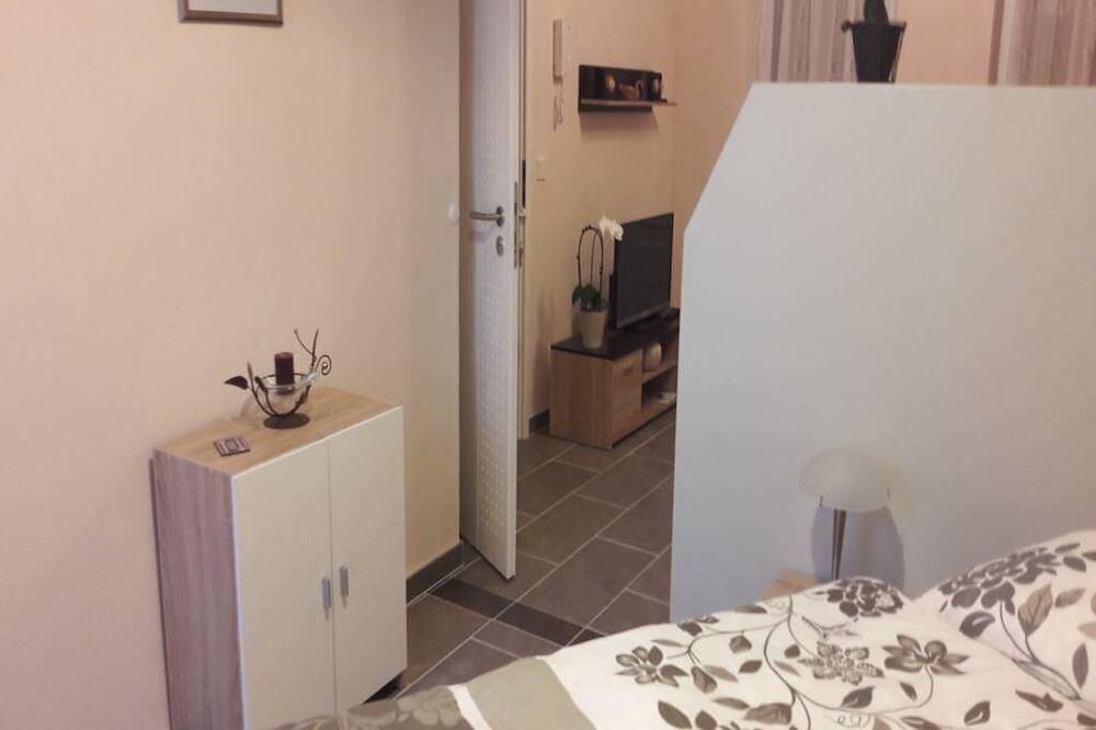 Ganze Wohnung, Appartement 1, Erdgeschoß, Terrasse - Ferienappartments Felia Glücksklee in Bad Sobernheim, Landkreis Bad Kreuznach