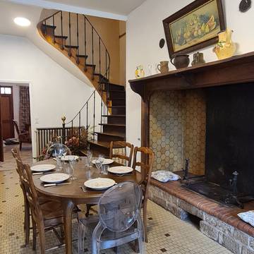 Gîte pour 8 personnes, avec terrasse à Gramat