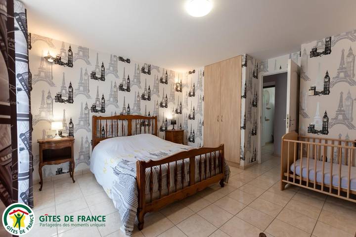 Gîte pour 8 personnes, avec terrasse ainsi que piscine et jardin dans Marne - 4