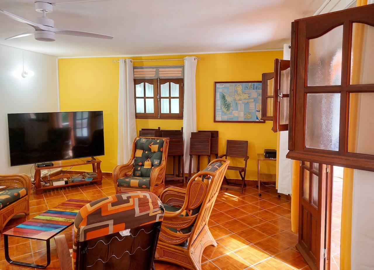 Casa encantadora en Pointe Noire, vista a montaña, jardín privado in Pointe-Noire, Guadalupe