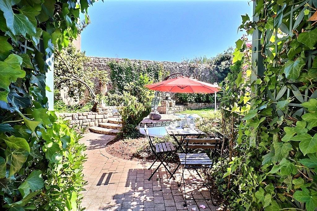 Villa Café Marrec in Port-Louis, Côte des Mégalithes