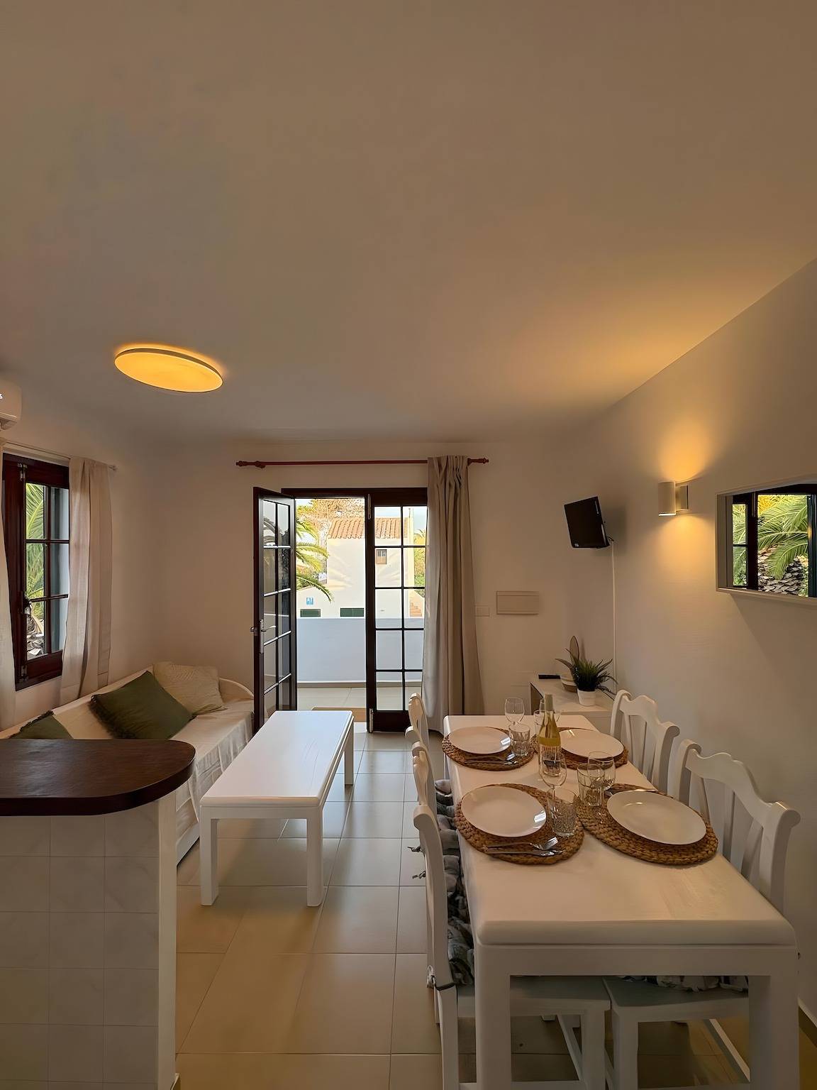 Appartement entier, Appartement 'En La Playa Con Piscina' avec Piscine Commune, Wi-Fi et Climatisation in Son Xoriguer, Ciutadella