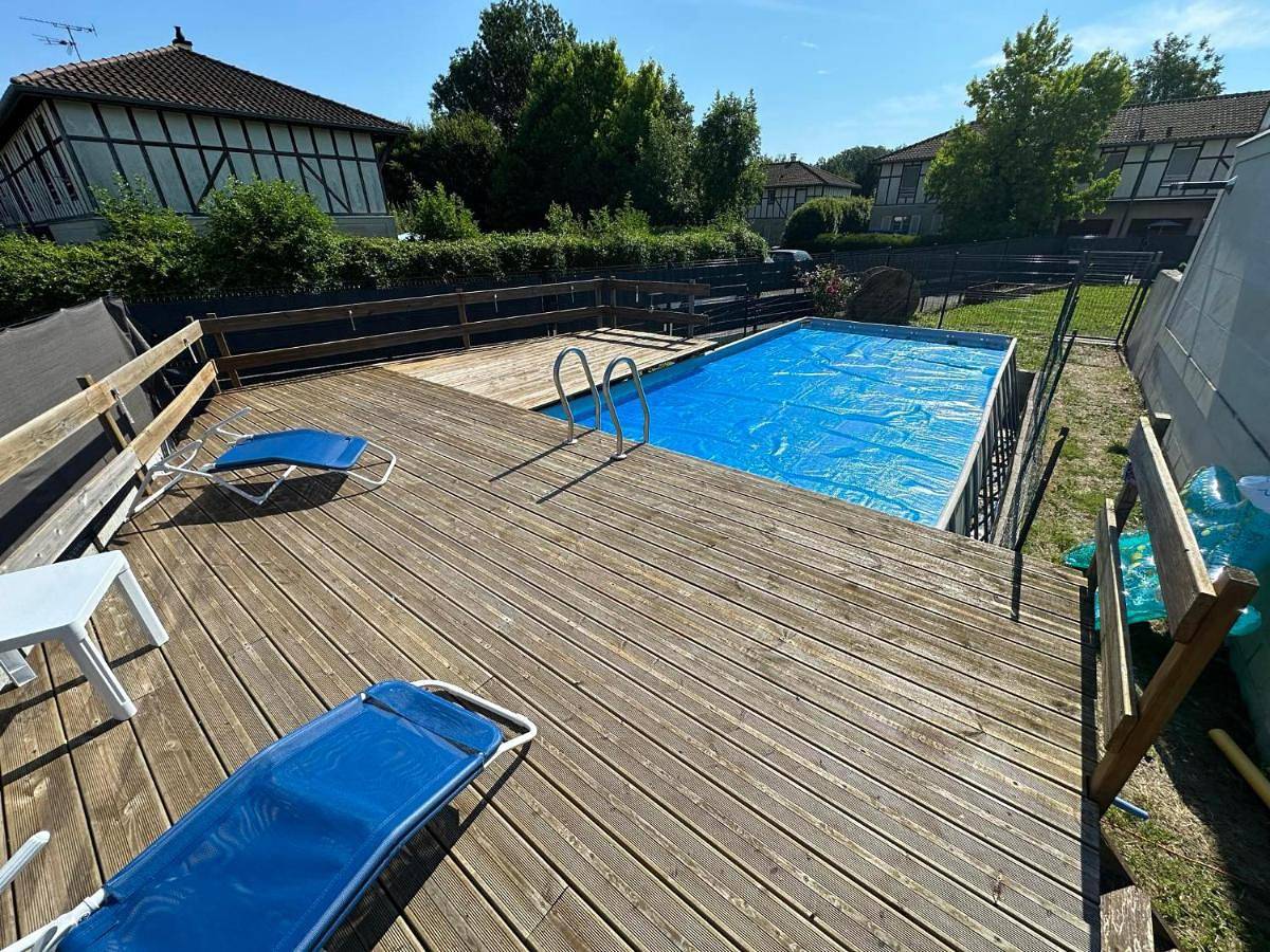 Four-Bedroom House in Saint-Amand-sur-Fion, Marne