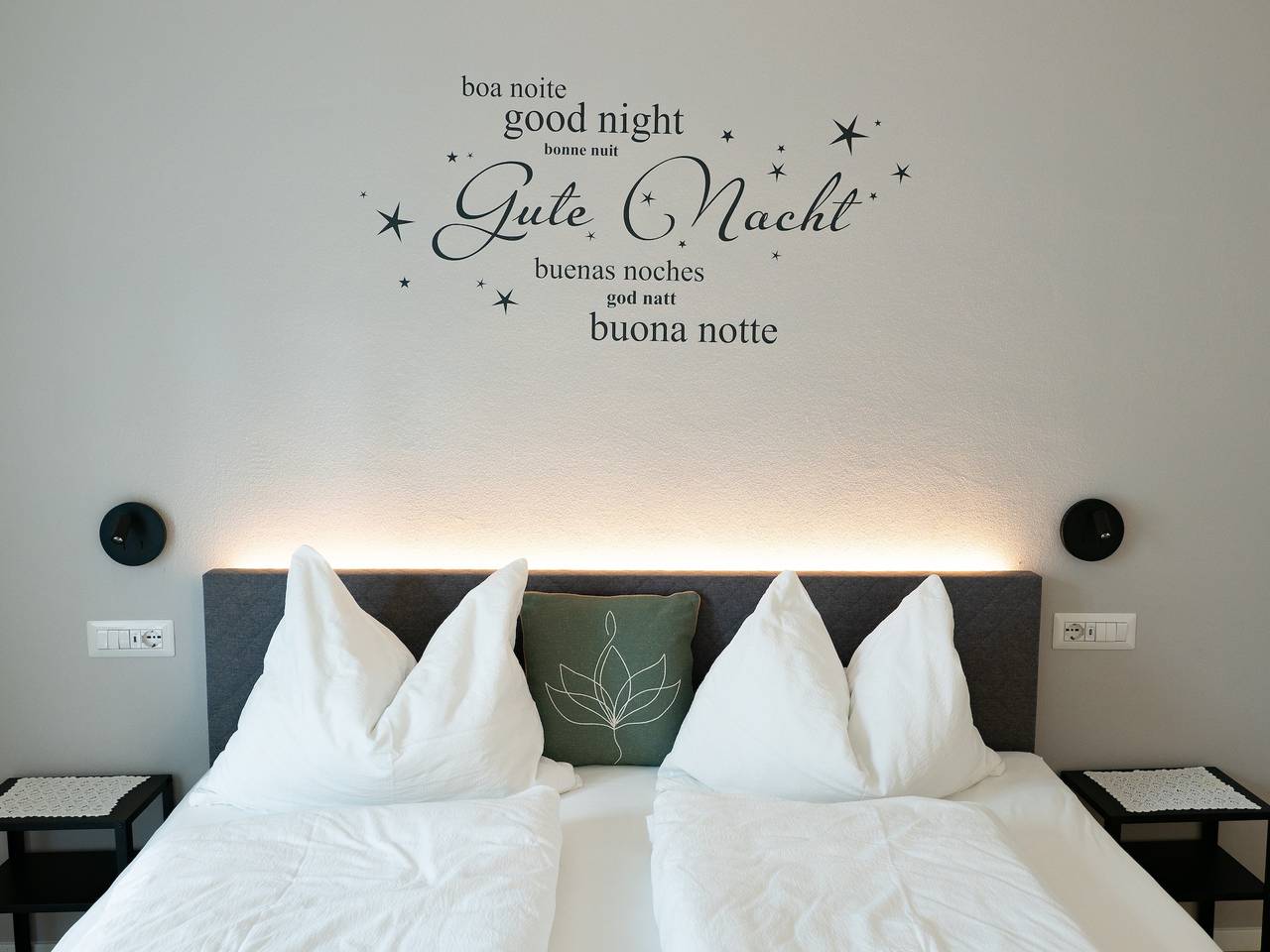 Apartamento entero, Apartamento vacacional "Alex" completamente nuevo cerca del centro con vistas a la montaña, wifi y balcón in Maia Bassa, Merano