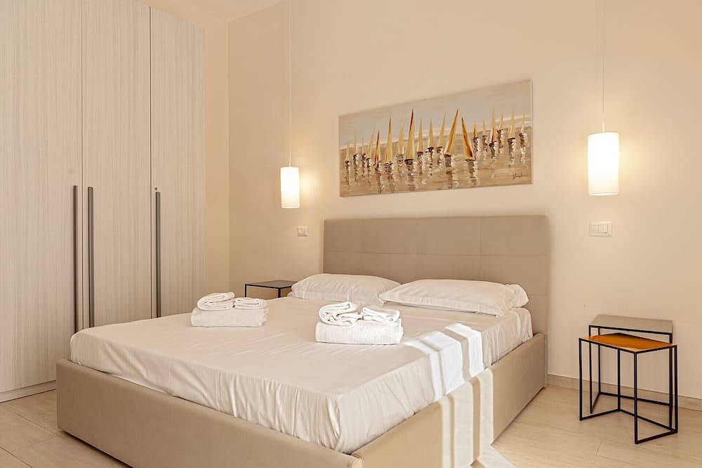 Ganze Wohnung, Homiday- House L -Wood beams and comfort by the sea in Livorno, Etruskische Küste