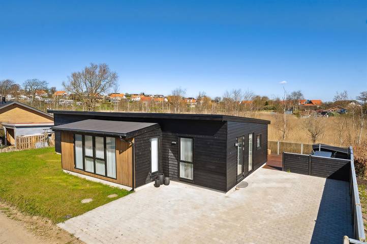 Ferienhaus für 6 Personen, mit Terrasse und Garten in Hejlsminde