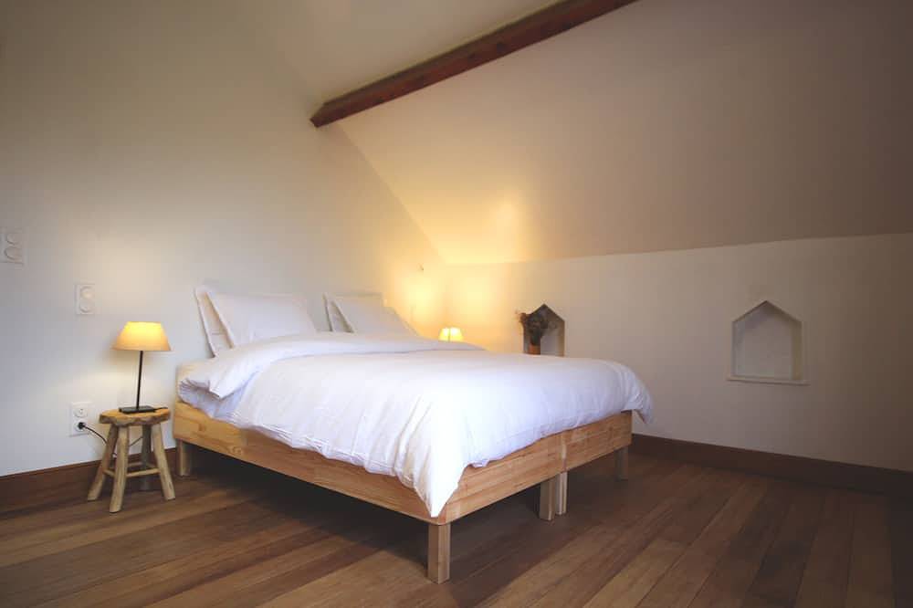 Le Pignon de mon Enfance - grand gîte de charme in Verneuil-sous-Coucy, Aisne