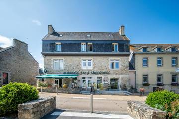 Hôtel pour 2 personnes, avec jardin, animaux acceptés dans Saint-Thégonnec Loc-Eguiner
