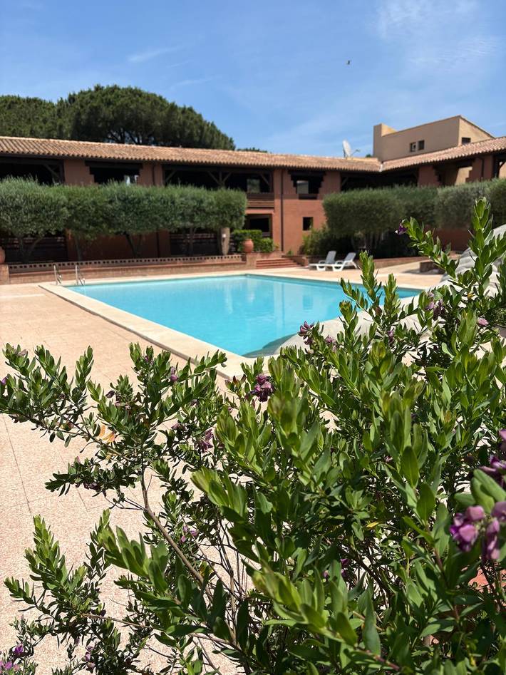 Gîte pour 4 personnes, avec terrasse et piscine dans Golf de Saint Cyprien - 2