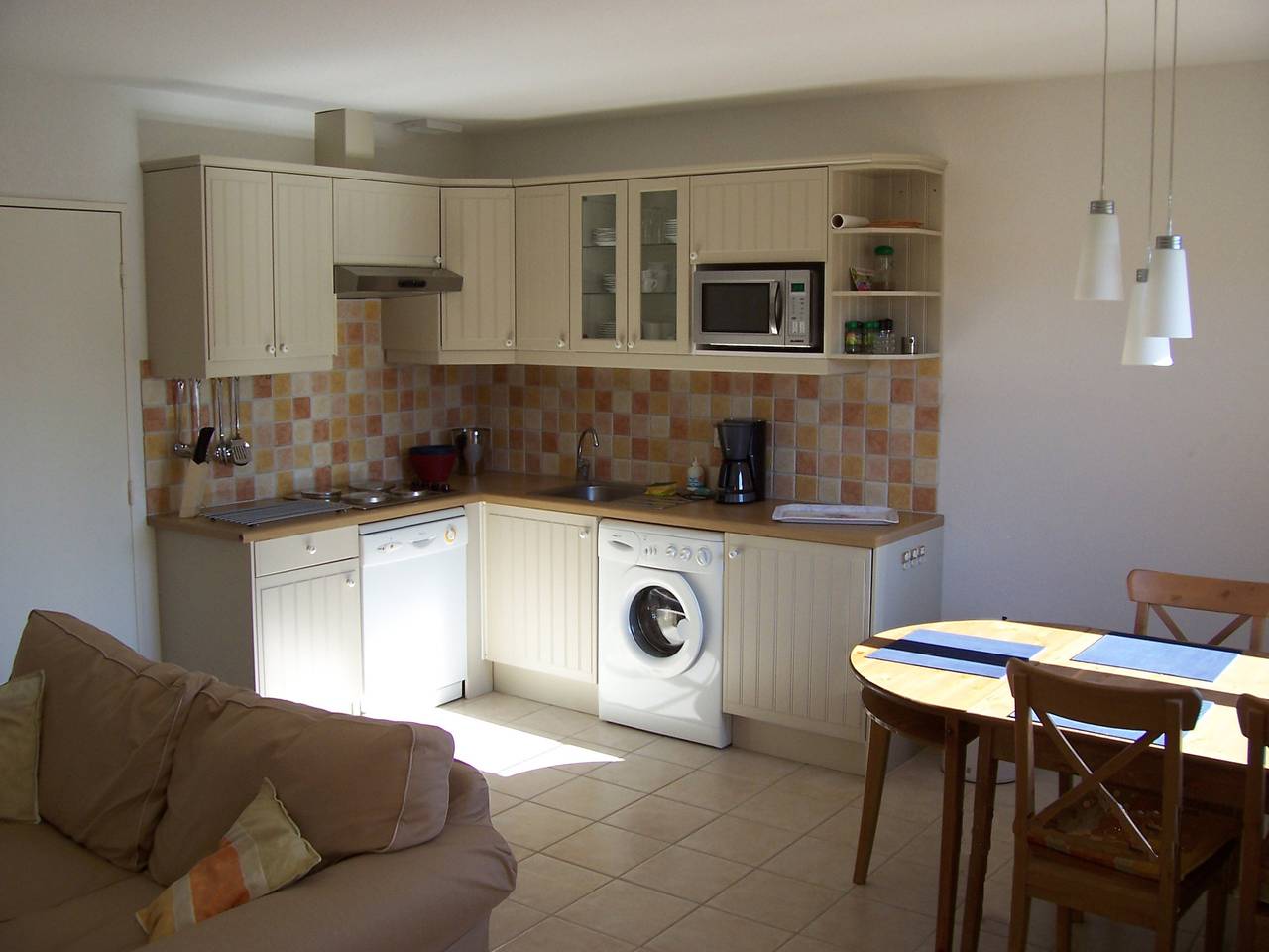 Gîte pour 5 personnes avec piscine in Loriol-du-Comtat, Vaucluse