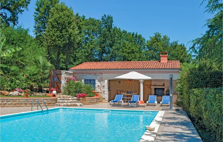 Location de vacances pour 4 personnes, avec Jardin et Piscine à Savignac-les-Églises - 3