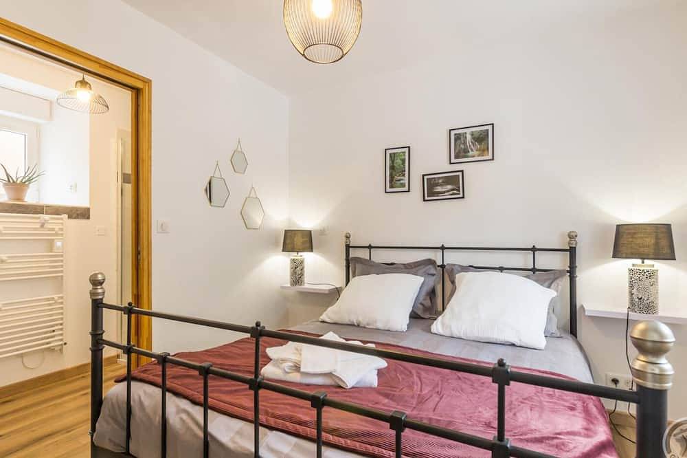 Gîte de charme à La Hague, jardin privé et animaux acceptés in Jobourg, La Hague