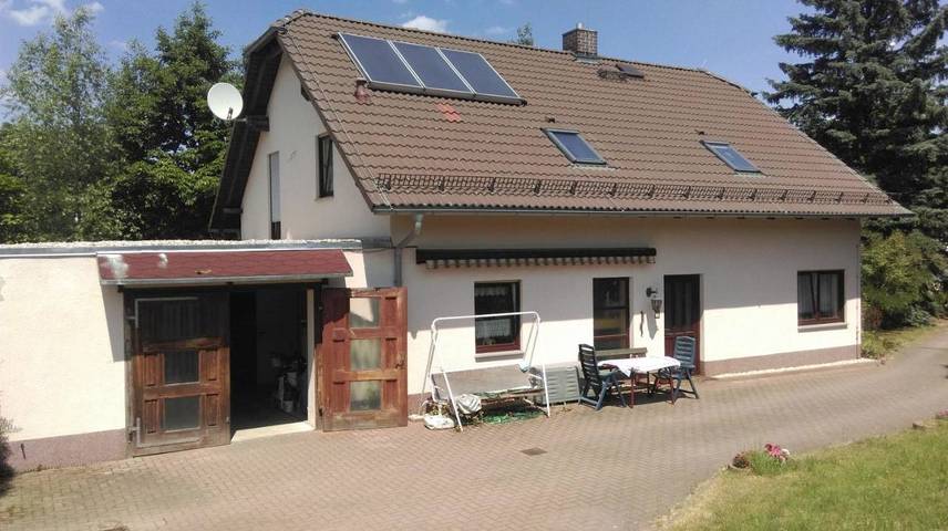 Ferienwohnung für 2 Personen, mit Garten und Seeblick sowie Ausblick in Unterwellenborn