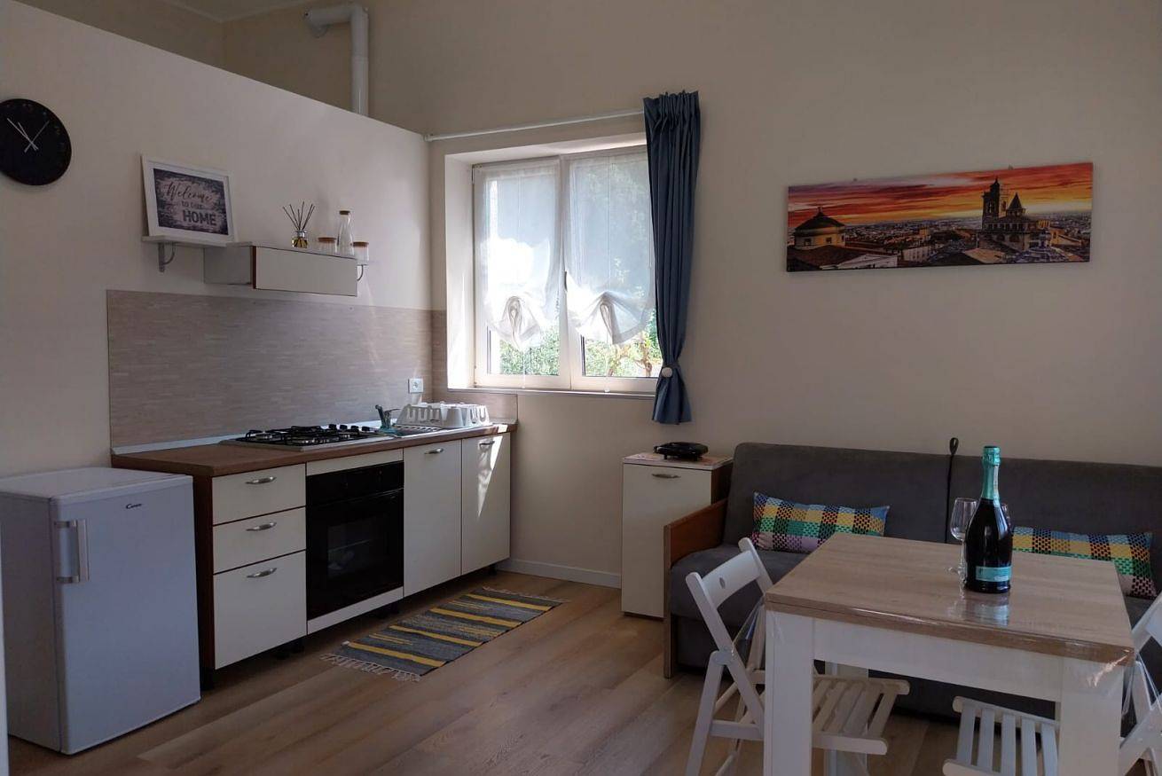 Ganze Wohnung, Ferienwohnung für 2 Personen mit Seeblick in Riva di Solto, Gemeinde Riva di Solto