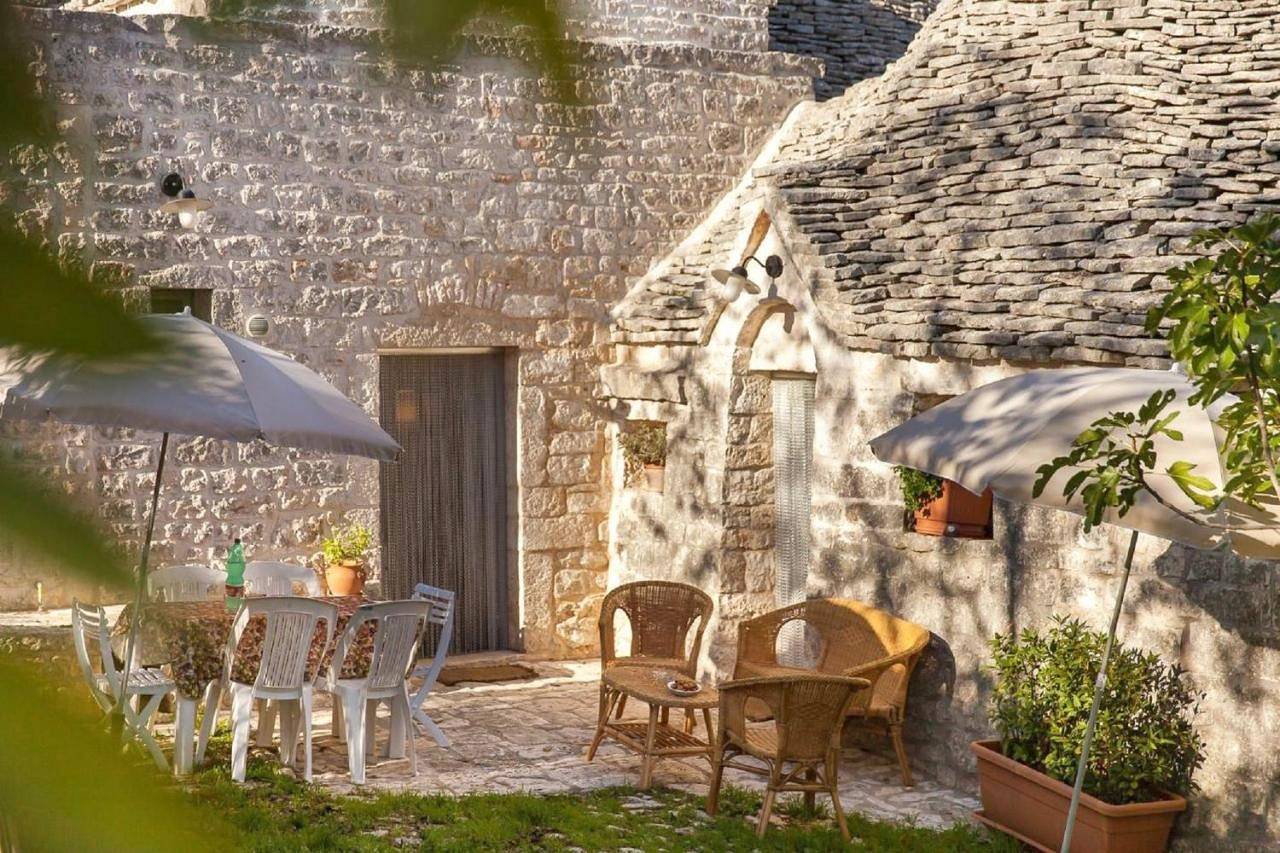 Trulli e Masseria Ianella in Locorotondo, Provincia di Bari