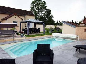 Gîte pour 4 personnes, avec piscine dans Côte-d'Or