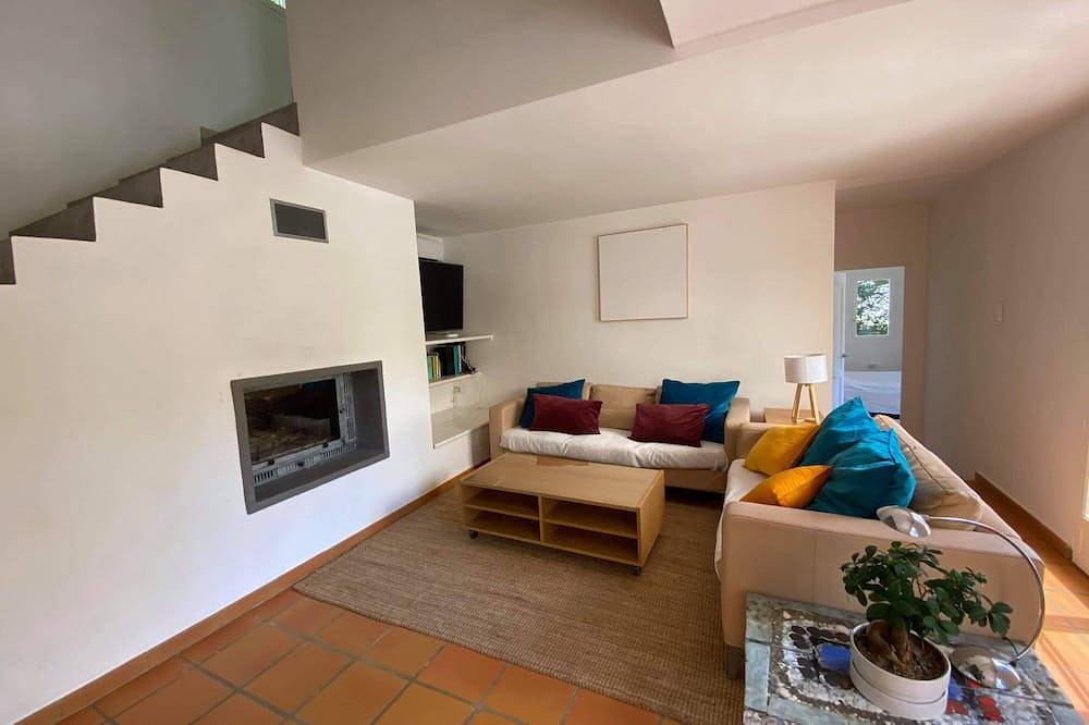 Aix-en-Provence, con encanto, de 200 m2, piscina de borde infinito y Gran Jardín in Peynier, Region de Aix-en-Provence