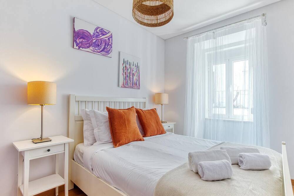 Ganze Wohnung, Vita Portucale | Visconde 3Br with Private Terrace in Almada, Halbinsel von Setúbal