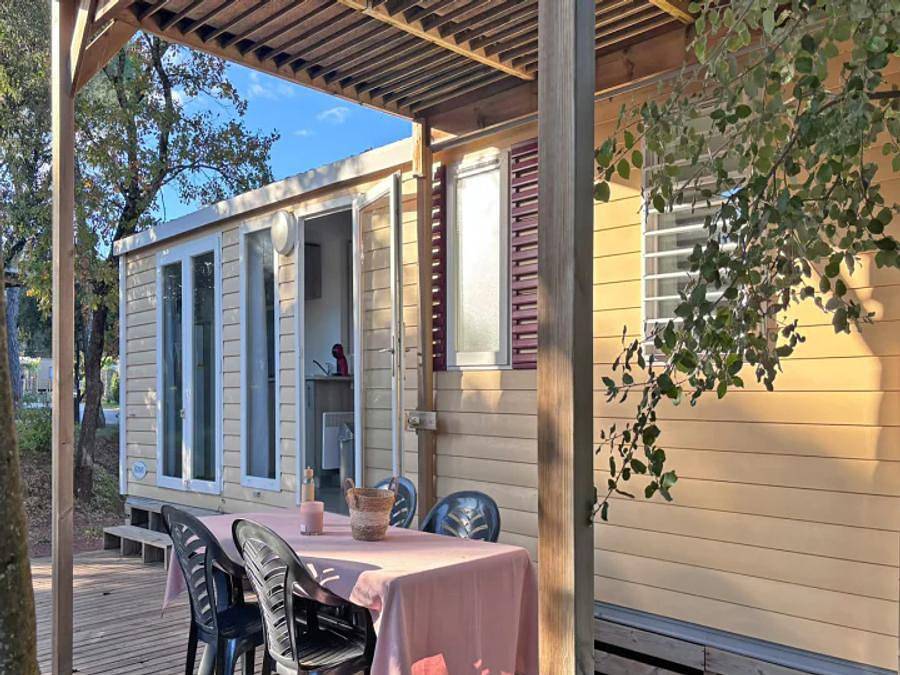 Camping Tikayan Les Cigales - Mobilheim 6 personen - Mobil Home Aqua 3 Zi 6 Pers Terrasse Halbüberdacht Clim Tv in Le Muy, Draguignan Region