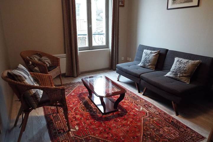 Gîte pour 4 personnes, avec Jacuzzi et Jardin