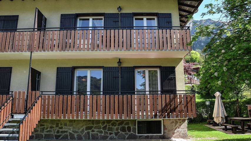 Casa vacanza per 6 persone, con giardino e piscina, con animali domestici in Trentino