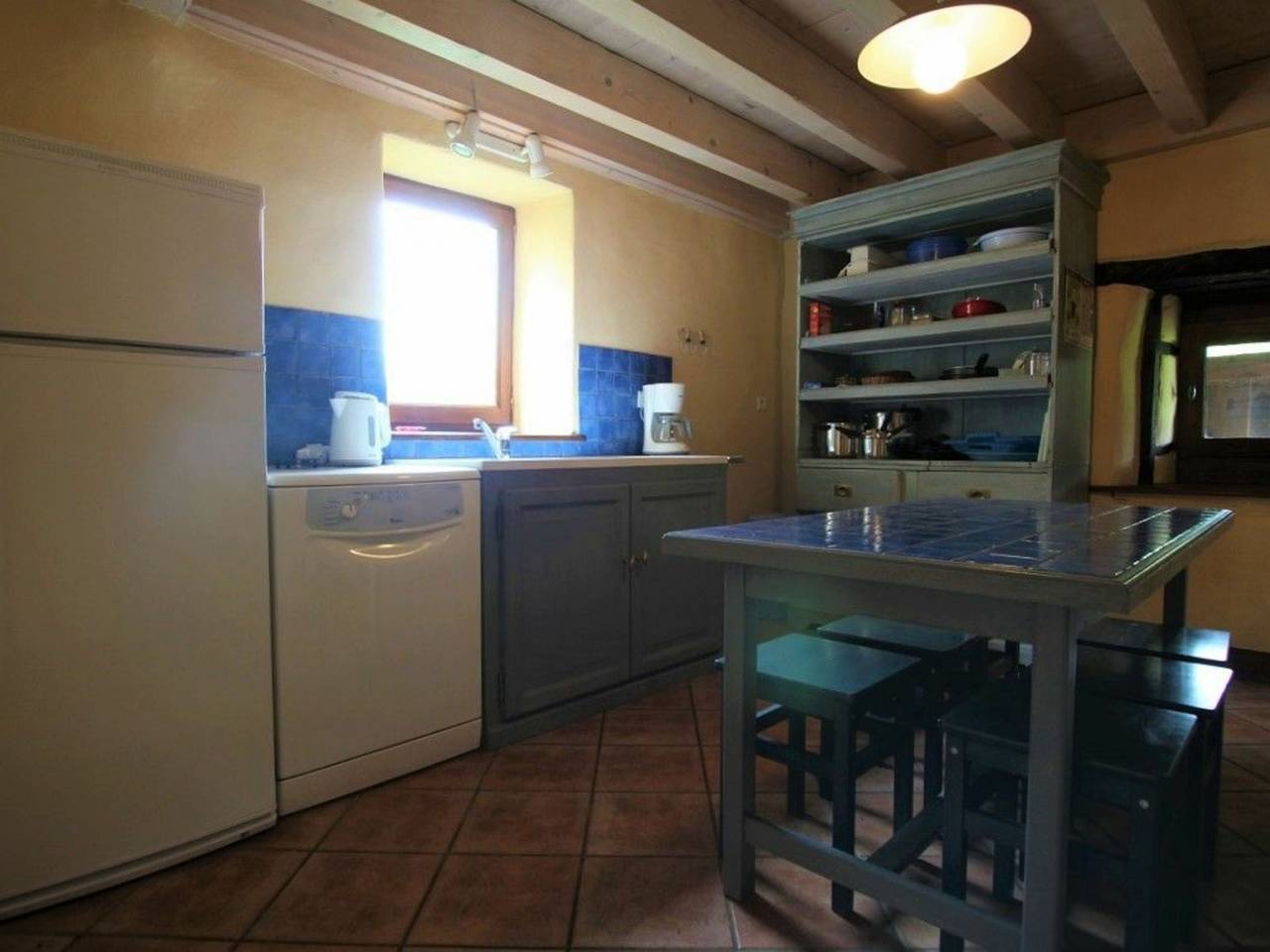 Maison de caractère avec terrasse à 300m de l'Allier, idéale pour pêche, détente et activités familiales in Villeneuve-d'Allier, Haute-Loire