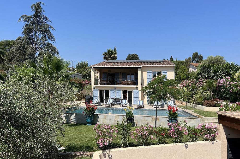 Villa 5* Avec Piscine Jardin Parking (Seul Le Rdc Est Loué - étage inoccupé) in Mandelieu-la-Napoule, Massif de l'Esterel