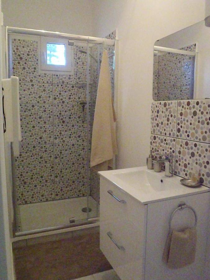 Location de vacances pour 2 personnes, avec jardin ainsi que vue et piscine à Plan-d'Aups-Sainte-Baume - 3