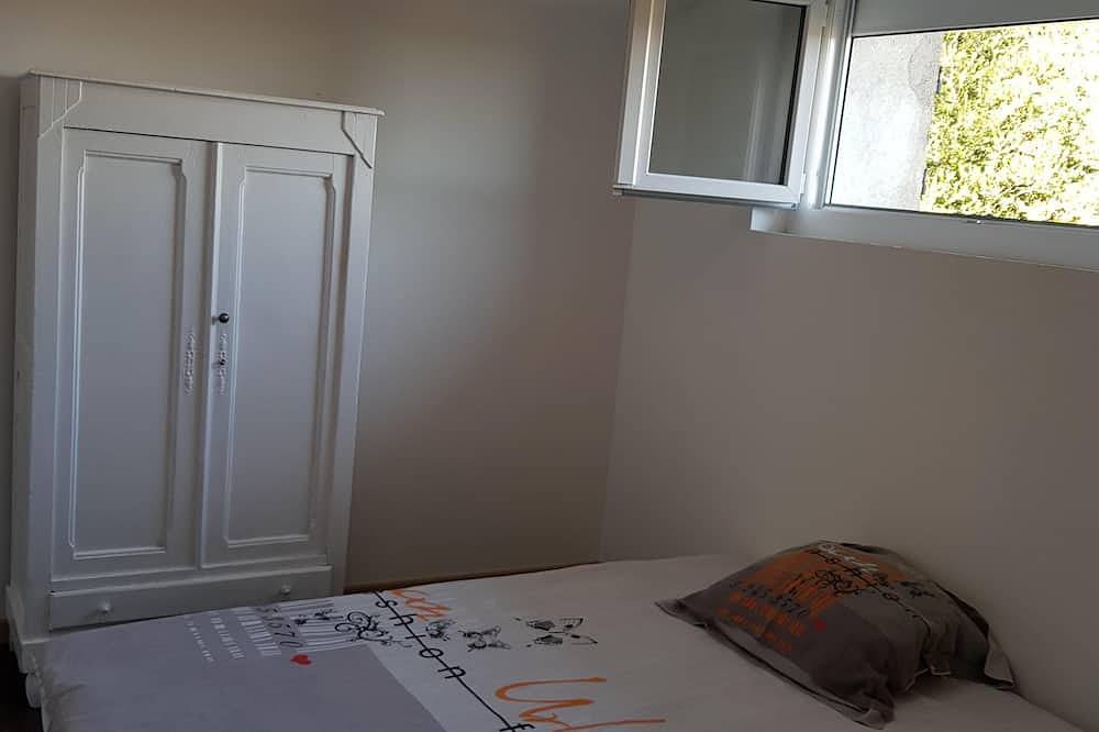 Avène, Charmante maison sur une colline verdoyante et calme. in Avène, Région de Lodève