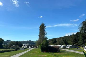 Camping for 98 People in Dolgellau, Gwynedd, Photo 1