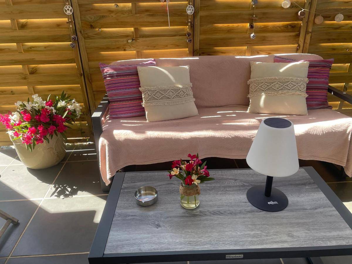 Maison entière 4 lits 8 pl avec jacuzzi proche du safari de Peaugres in Anneyron, Région de Valence