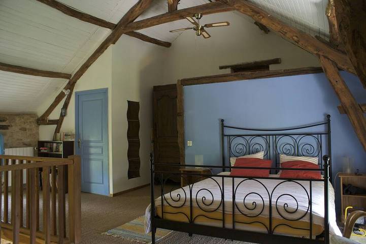 Location de vacances pour 6 personnes, avec piscine ainsi que jardin et terrasse à Montcléra - 3