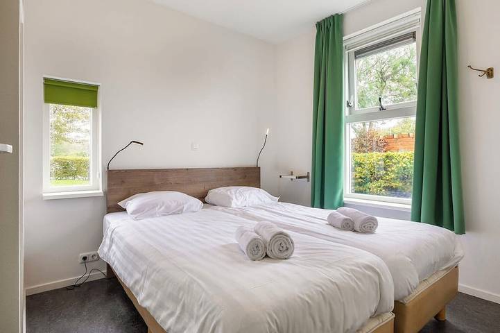 Semi-detached bungalow for 4 persons in Friesland