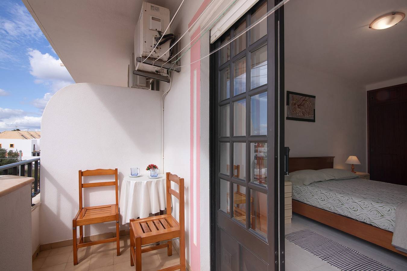 Apartamento entero, Apartamento 'Casa Lagar' con balcón, Wi-Fi y aire acondicionado in Manta Rota, Ria Formosa