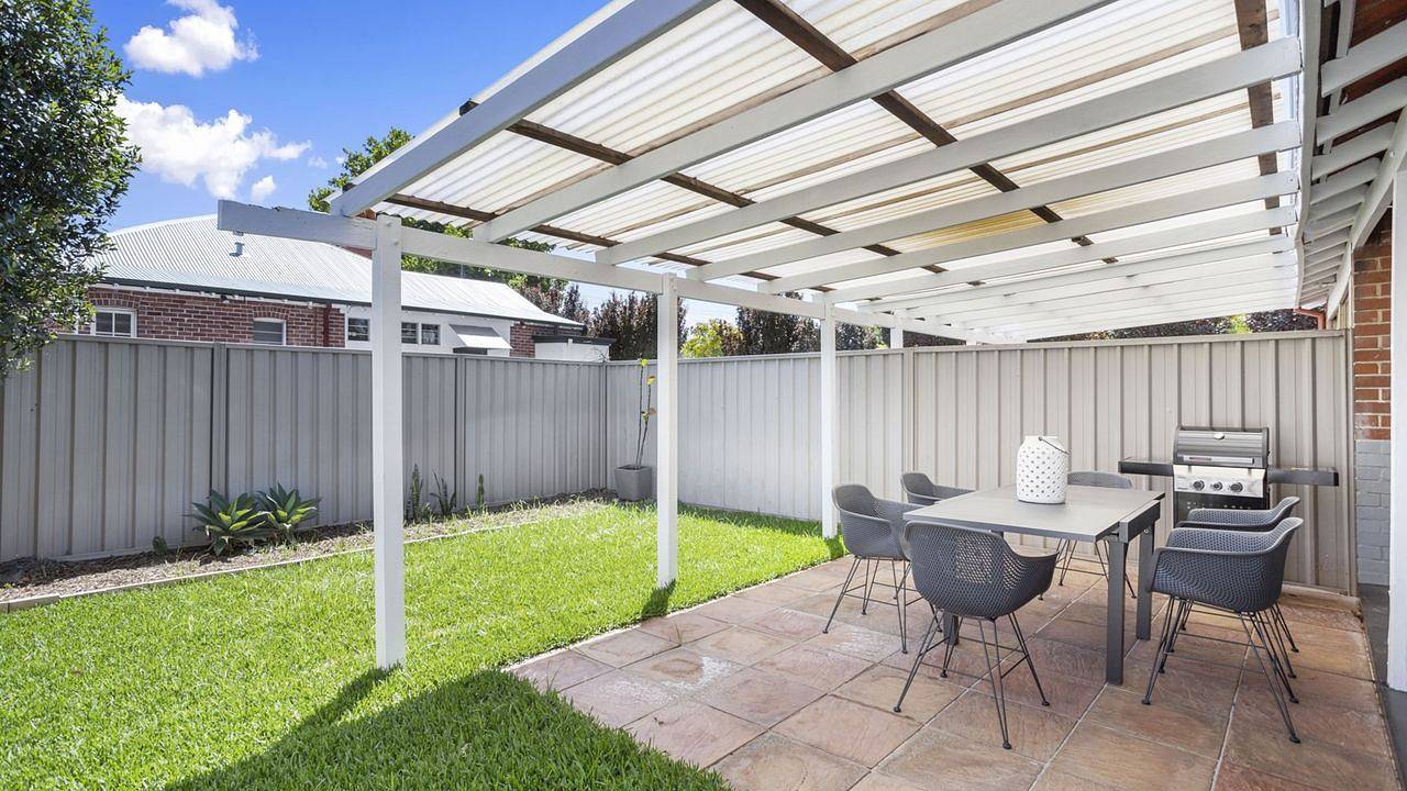 Entire holiday apartment, Ferienwohnung für 4 Personen (1 m²) in West Perth in Perth, Western Australia