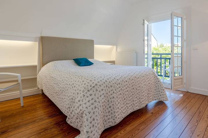 Location de vacances pour 10 personnes, avec terrasse et jardin dans Hippodrome de Deauville La Touques - 2