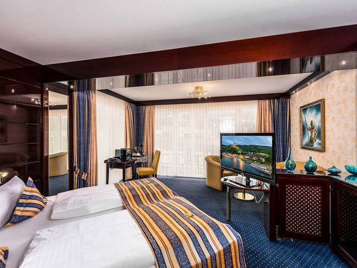 Hotel für 4 Personen, mit Balkon/Terrasse und Terrasse sowie Garten und Pool in Cochem - 2