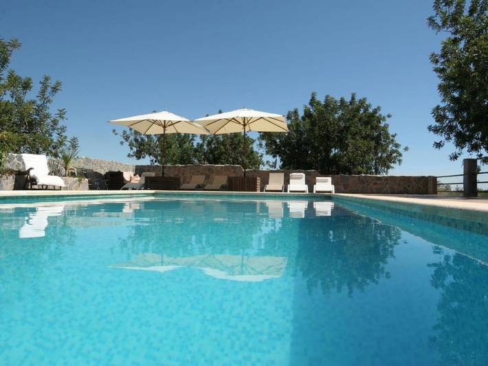 Location de vacances pour 3 personnes, avec piscine ainsi que vue et jardin à Benicarló
