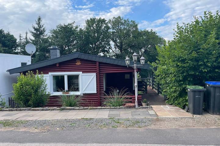 Lodge für 4 Personen, mit Garten