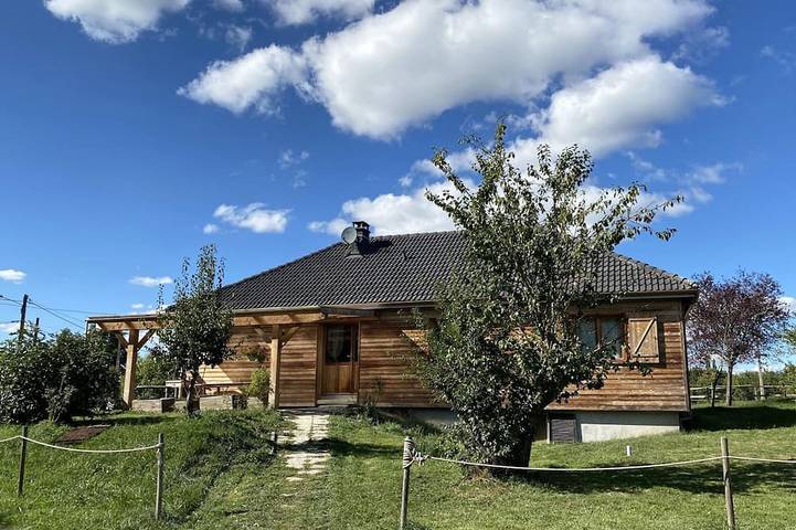 Gîte pour 6 personnes, avec Terrasse et Jardin