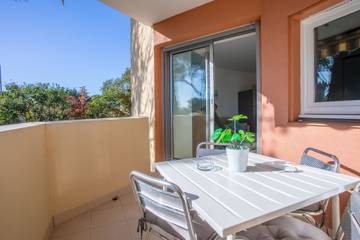 Location De Vacances pour 2 Personnes dans Saint-Raphaël, Région de Draguignan, Photo 2