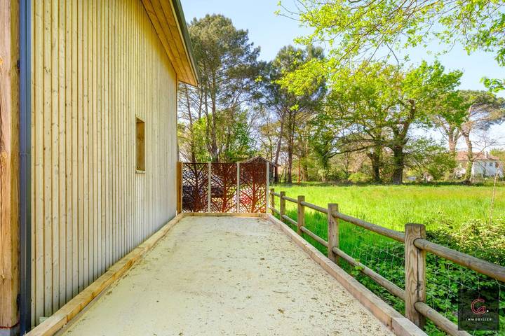 Gîte pour 6 personnes, avec jacuzzi et jardin, adapté aux familles dans Lac de Biscarrosse - 4