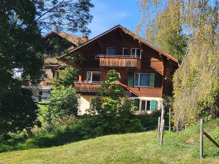 Hütte für 4 Personen, mit Balkon in Lenk