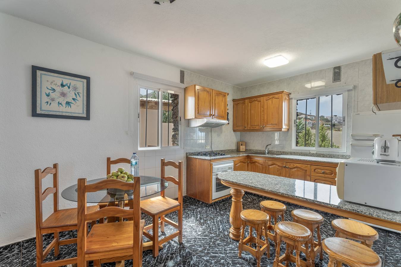 Casa de vacaciones 'Aguarijo' con vistas al mar, terraza privada y jardín privado in El Mocanal, Valverde