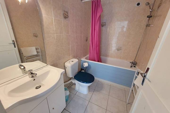 Haus 2 Schlafzimmer, 5 bis 7 Personen. Gemeinsames Schwimmbad. Kostenloses WIFI. in Sarlat-la-Canéda, Périgord Noir