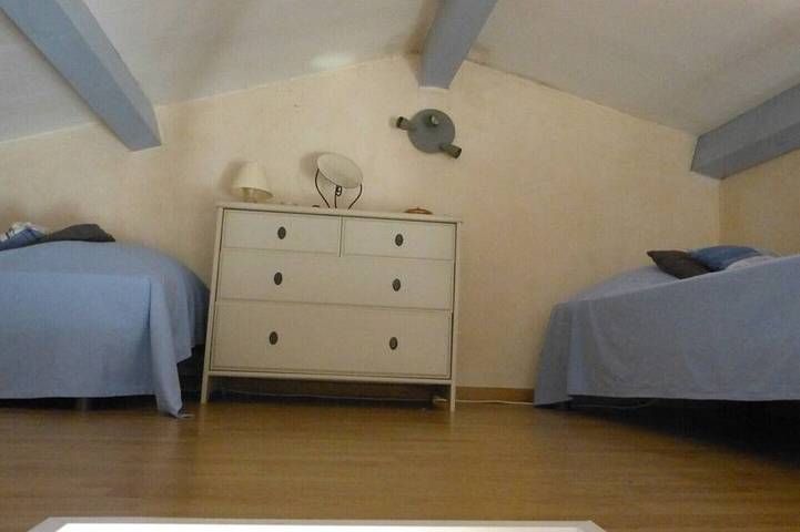 Gîte pour 4 personnes, avec jardin et piscine à Belgentier - 2